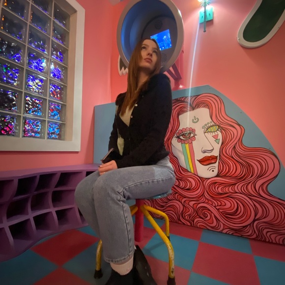 Meet your Posher, Sophia - Picture 1 of 1